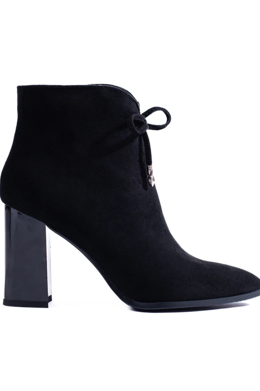 Dameslaarzen op hoge paal Dameslaarzen op hoge paal