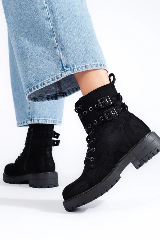 damesschoenen met gespen en veters