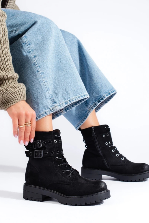 damesschoenen met gespen en veters