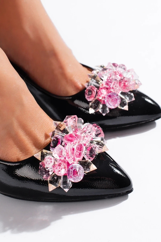 zwarte hoge hakken met stijlvolle... zwarte hoge hakken met stijlvolle...