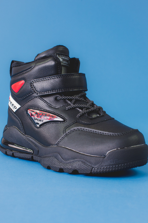 met veters schoenen jongens...