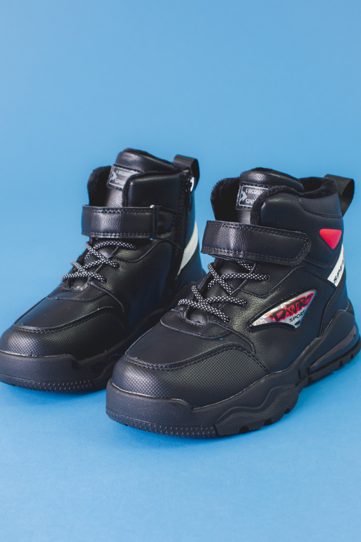 met veters schoenen jongens...