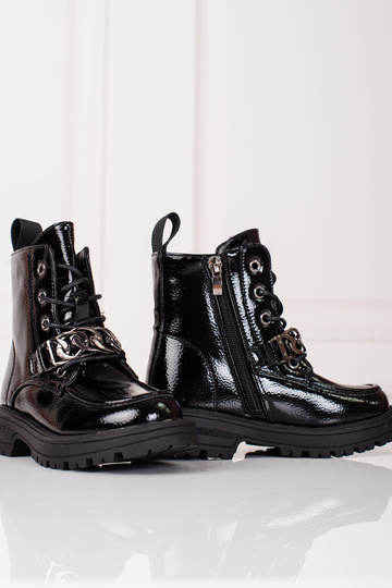 met veterschoenen voor... 2