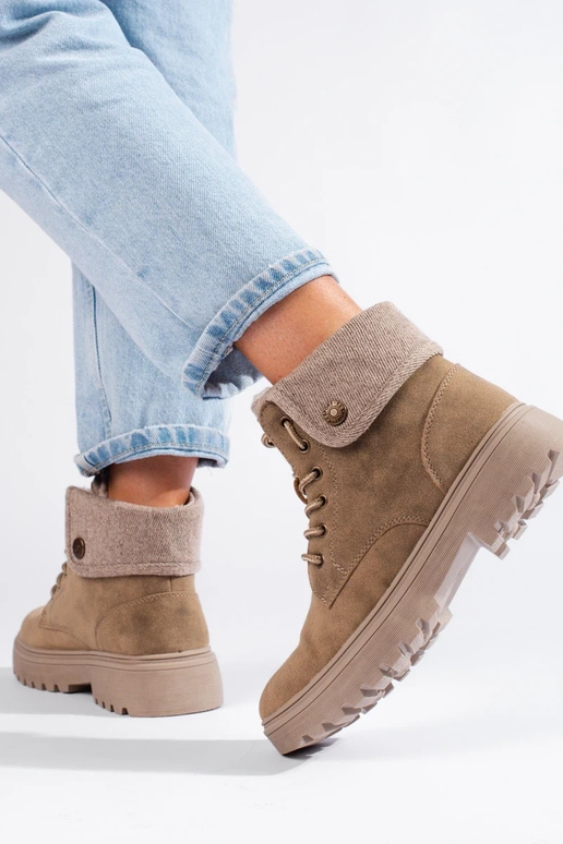 beige Damesschoenen geïsoleerde...