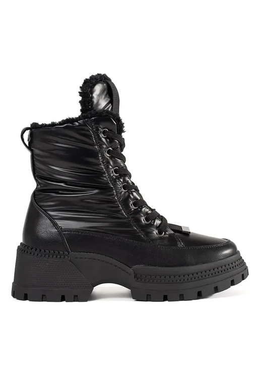 Zwarte snowboots met platform.