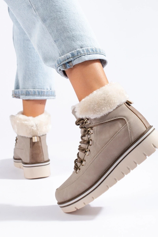 Dameslaarzen met platform in beige kleur