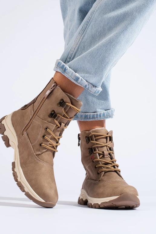 Enkellaarsjes met veters en...