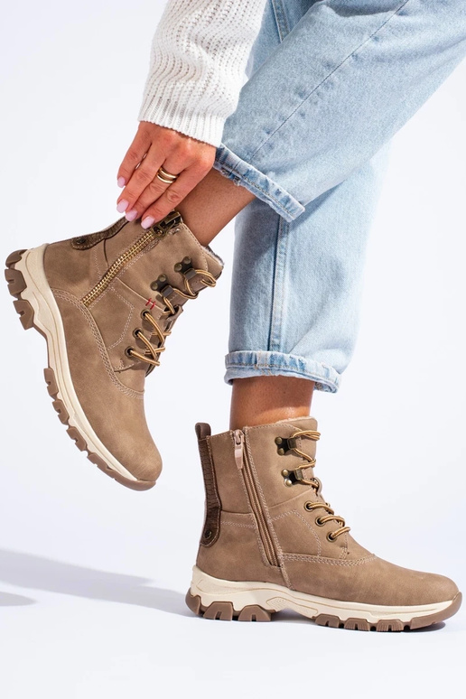 Enkellaarsjes met veters en...