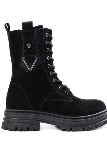 Hoge damesschoenen gemaakt...