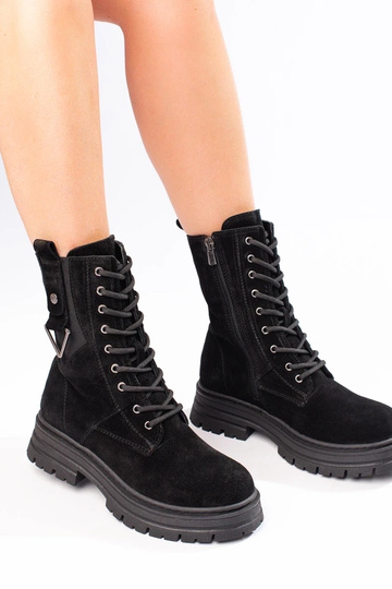 Hoge damesschoenen gemaakt... 2