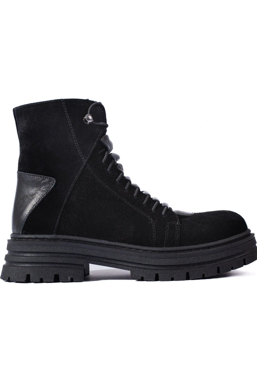 zwarte laarzen gemaakt van natuurlijk... zwarte laarzen gemaakt van natuurlijk...