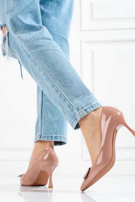 Vinceza beige schoenen met hoge hakken Vinceza beige schoenen met hoge hakken