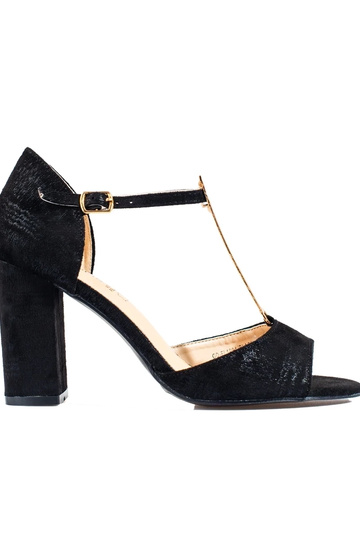 zwarte sandalen met een...