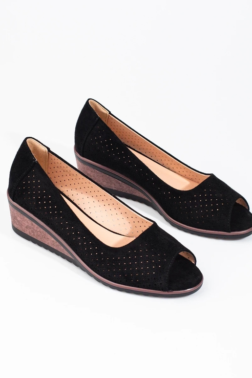 met opengewerkte elementen gemaakt... met opengewerkte elementen gemaakt...