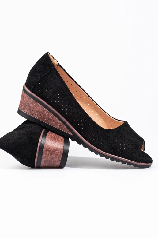 met opengewerkte elementen gemaakt... met opengewerkte elementen gemaakt...