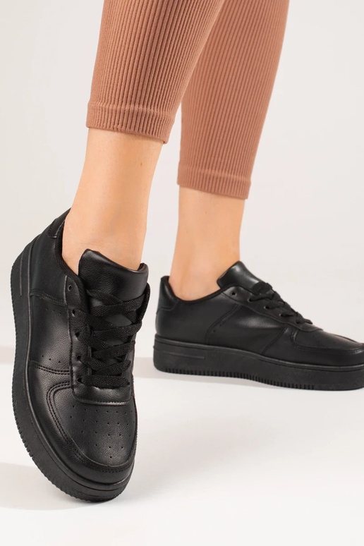 zwarte sportschoenen Shelovet met een...