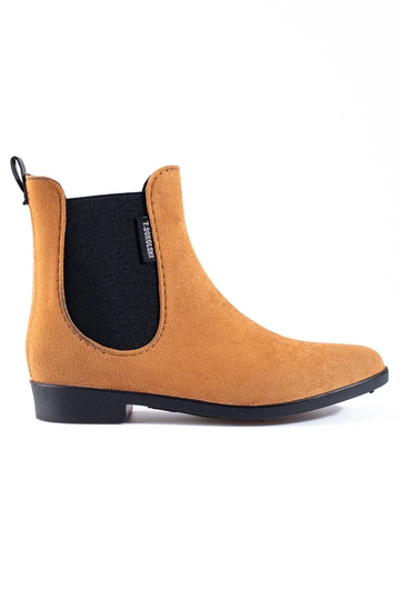 Bruine rubberen schoenen...