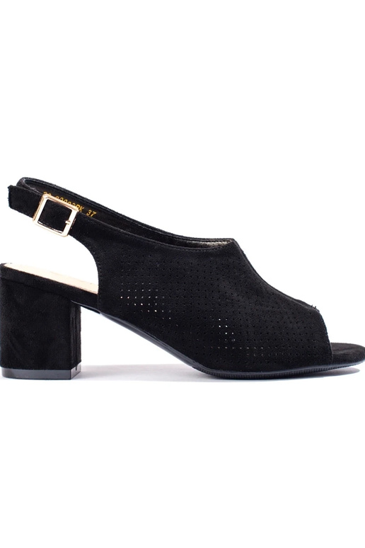 Sandalen met opengewerkte elementen...