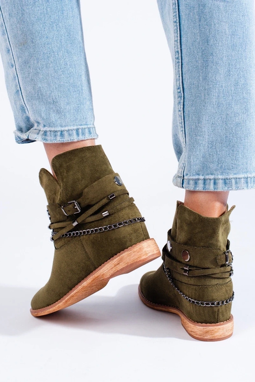 Suède damesschoenen met sleehak in... Suède damesschoenen met sleehak in...