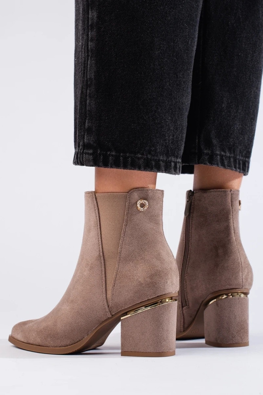 gemaakt van suède damesschoenen... gemaakt van suède damesschoenen...