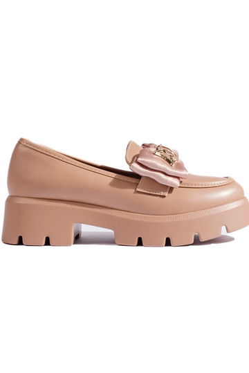 beige mocassins met lint...