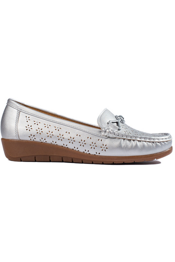 zilveren mocassins voor dames