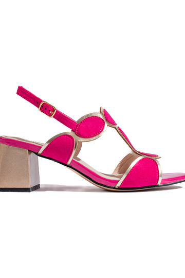 Helderroze sandalen