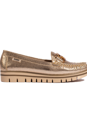 goudkleurige damesmocassins...