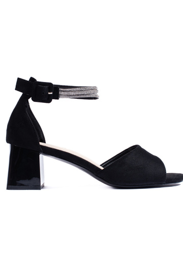 sandalen in zwarte kleur