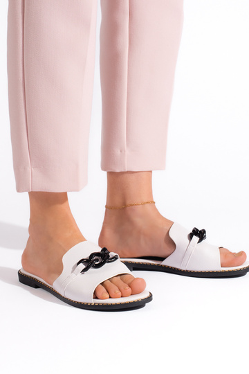 witte pantoffels 2