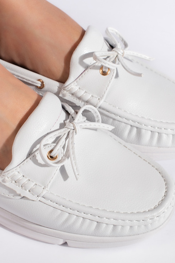 witte damesmocassins 2