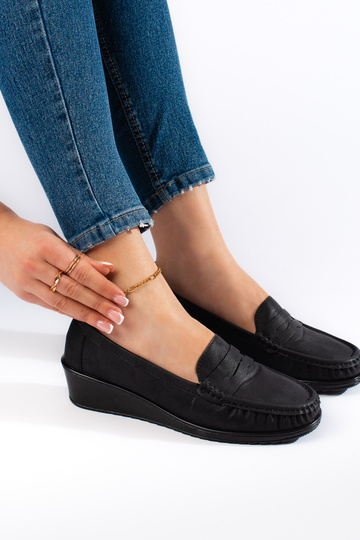 Damesmocassins in zwarte kleur 2