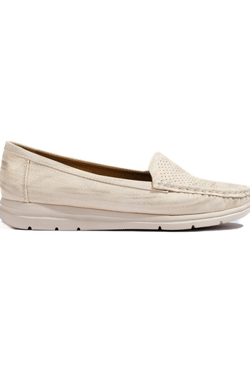beige damesmocassins
