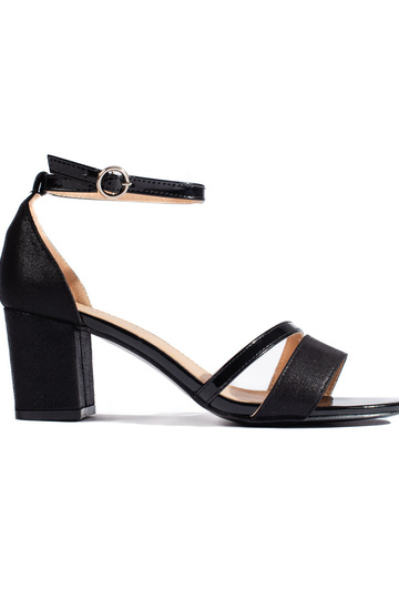 Zwarte sandalen in elegante...
