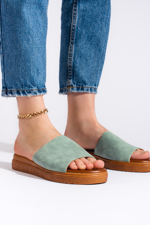 groene pantoffels met plateau groene pantoffels met plateau