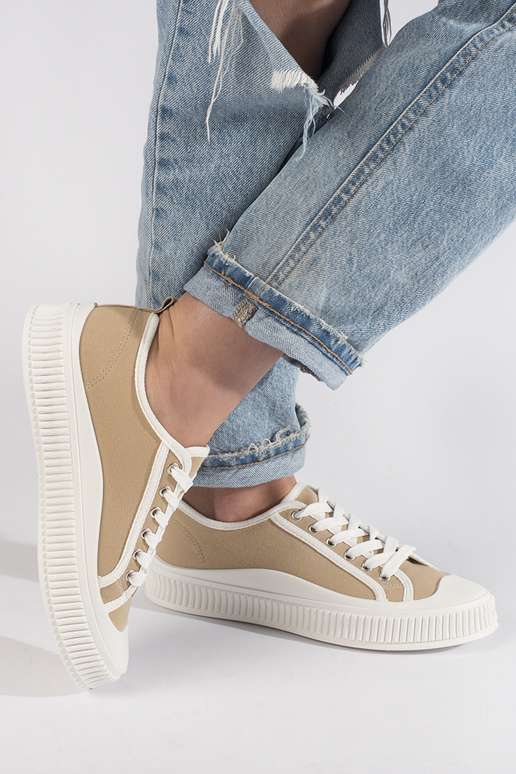 beige Damesschoenen met plateau beige Damesschoenen met plateau