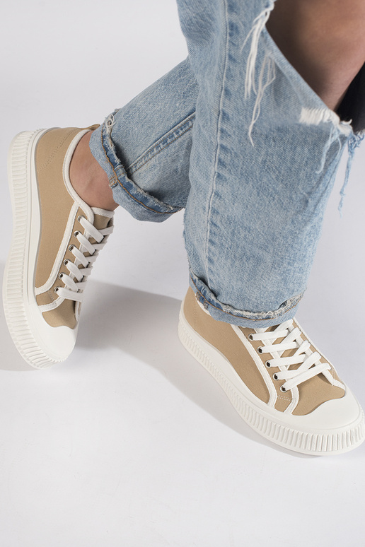beige Damesschoenen met plateau beige Damesschoenen met plateau
