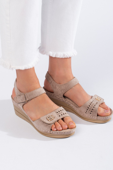 beige suède sandalen 2
