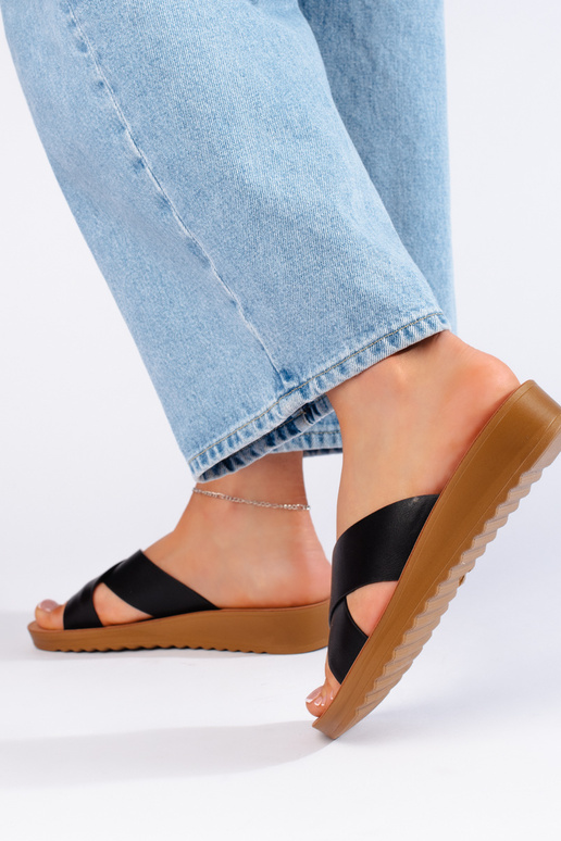 zwarte pantoffels met plateau zwarte pantoffels met plateau