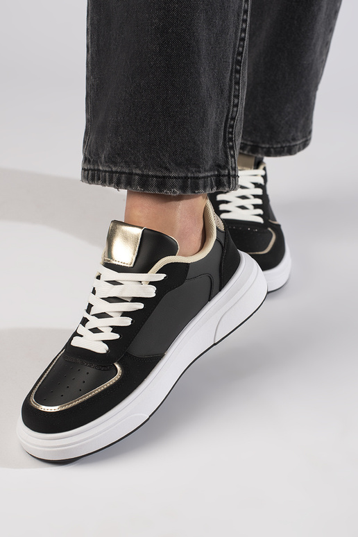 Vrijetijdsschoenen voor dames in... Vrijetijdsschoenen voor dames in...