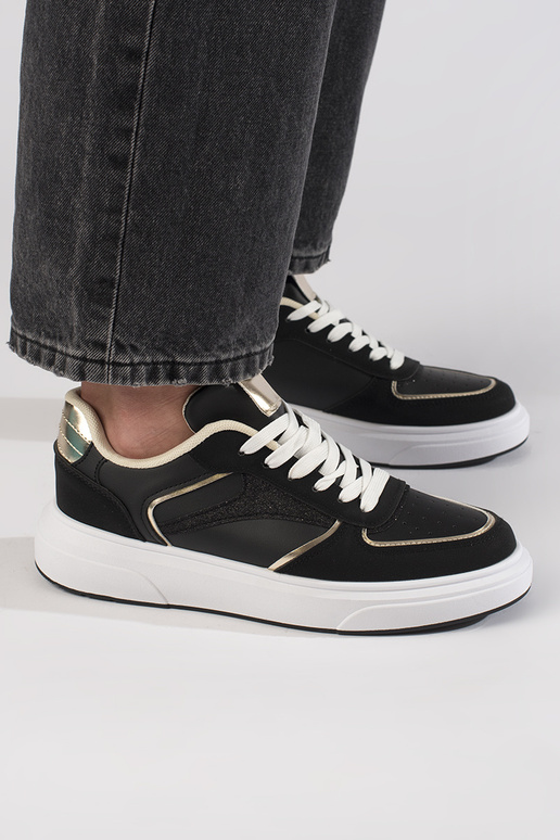 Vrijetijdsschoenen voor dames in... Vrijetijdsschoenen voor dames in...