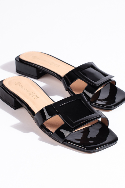 Klassiek model zwarte pantoffels