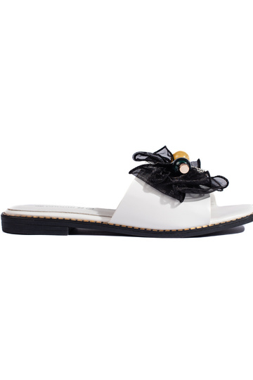 witte pantoffels