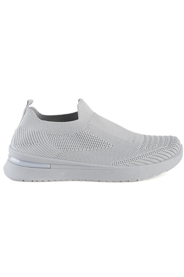 grijze sportschoenen