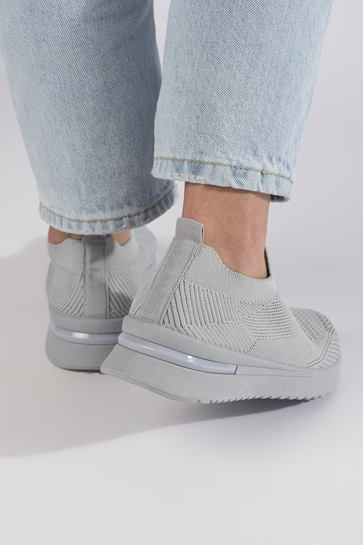 grijze sportschoenen grijze sportschoenen