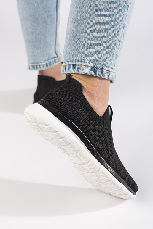 Sportschoenen van een opvallend model... Sportschoenen van een opvallend model...