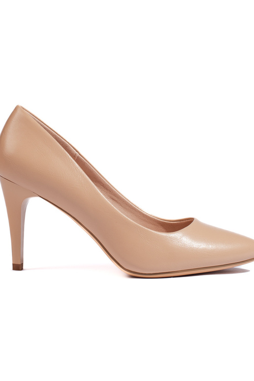 beige hoge hakken met dunne hak van... beige hoge hakken met dunne hak van...