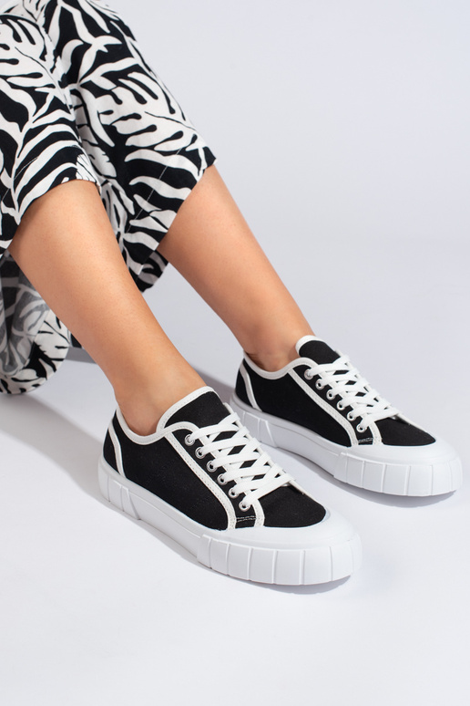 Zwarte damesschoenen Zwarte damesschoenen