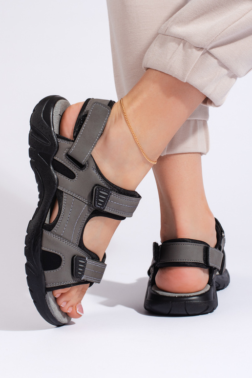 Sportieve grijze sandalen Sportieve grijze sandalen