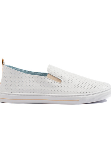 met opengewerkte elementen...